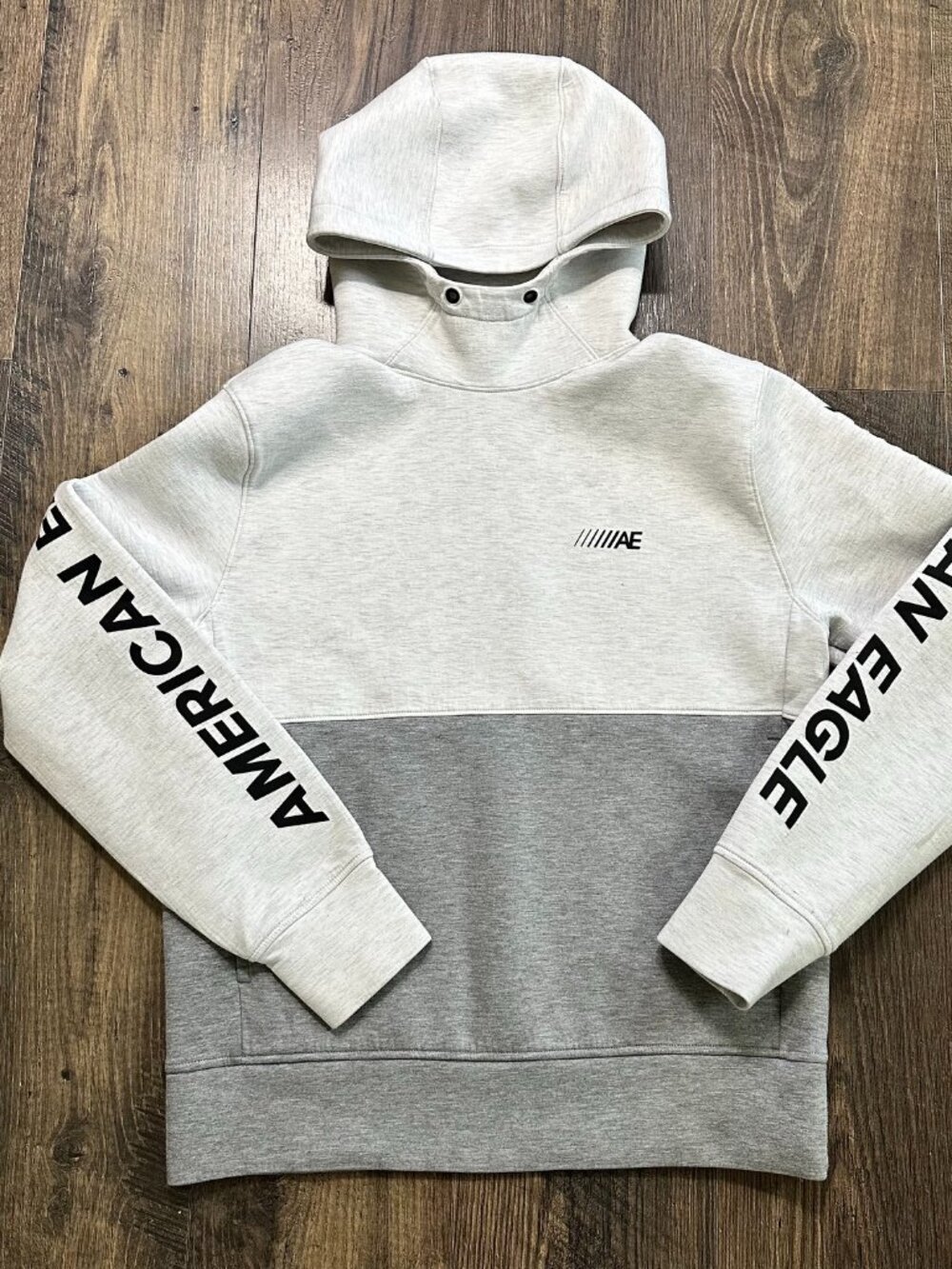 GUC American Eagle Men's Colorblock Gray Hoodie AE Logo Sweatshirt Medium